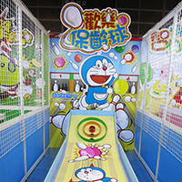 多啦A夢 保齡球