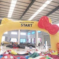 Hello Kitty Run Arch